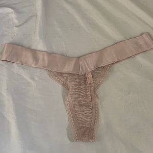 VS lace thong